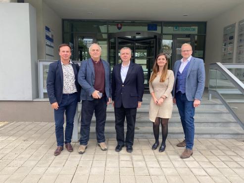 The visit of Košice IT Valley Cluster in the TECHNICOM University Science Park